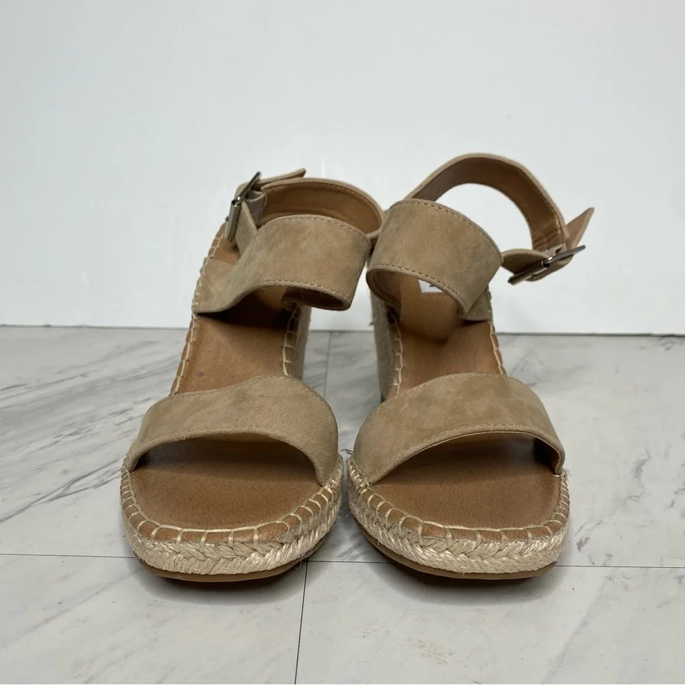 Steve Madden Uri Tan Suede Espadrille Square Toe Wedge Sandal 9 1/2